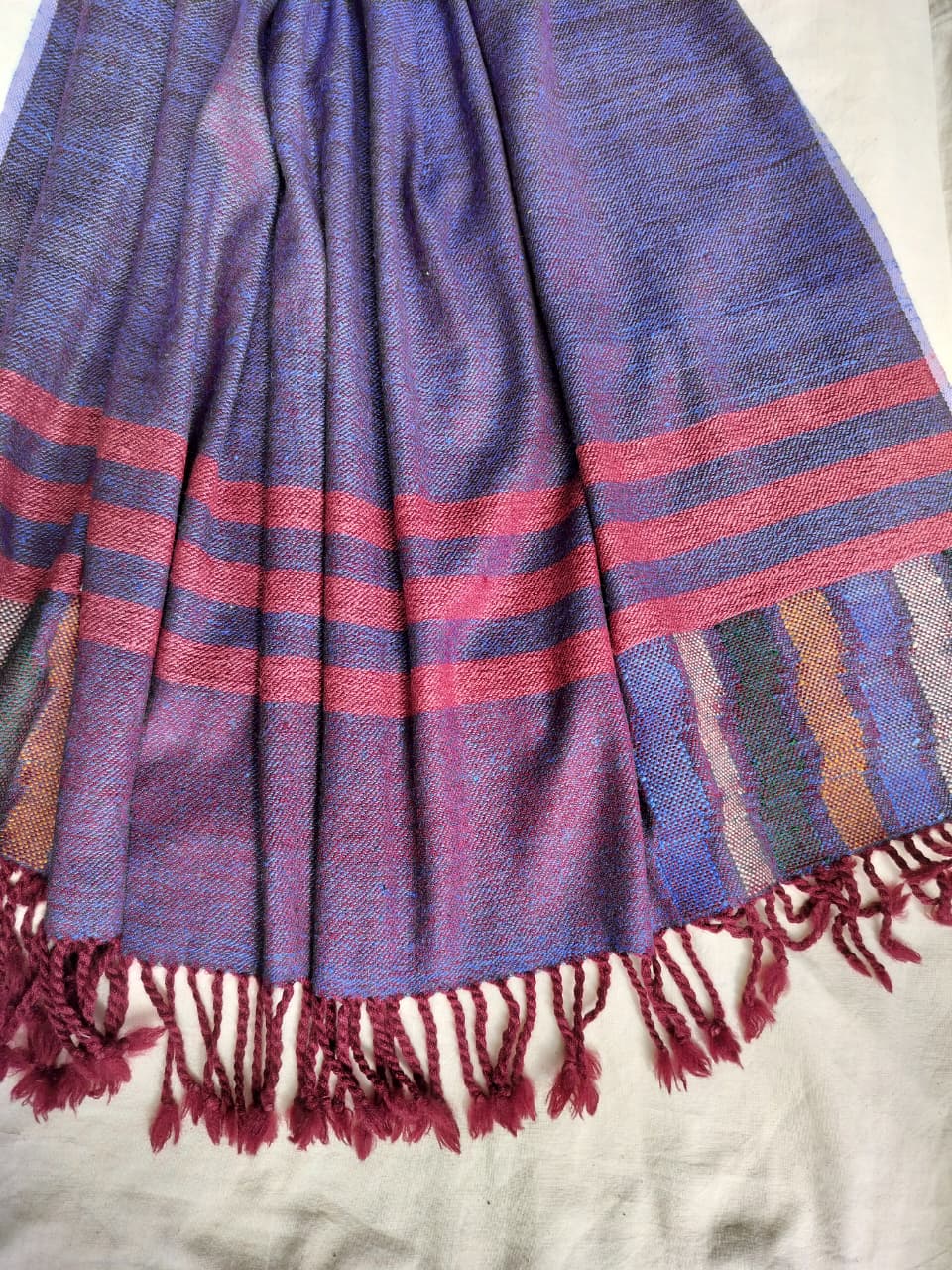 Merino eri Shawl LL01