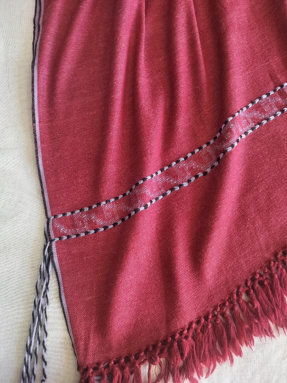 Merino eri Shawl LL03